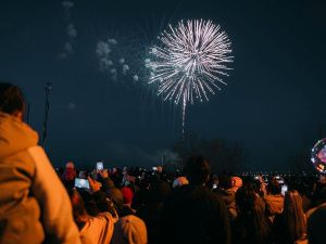В  Якутске прогремел праздничный салют в честь 80-летия Великой Победы