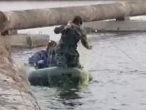 Якутские военнослужащие в зоне СВО устроили рыбалку