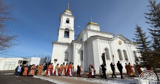 Сегодня — Радоница