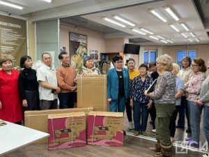 Волонтерскому швейному цеху в Якутске подарили дополнительное оборудование