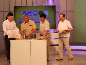 Более 1,3 млн рублей собрали работники культуры для пострадавших от паводка в Кобяйском и Верхоянском районах. Сбор средств продолжается