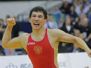 Спортсмен Лебедев устроил бензиновый коллапс?