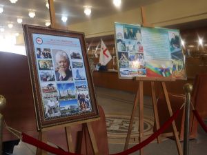 Якутяне нескончаемым потоком идут проститься с Михаилом Николаевым