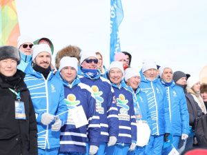 Зрелищной ничьей завершился матч звёзд мирового хоккея с якутской командой у Ленских столбов