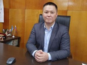 «Двое напали, а третий смотрел»: глава Булунского района Якутии рассказал, как отбился от бандитов в собственном кабинете