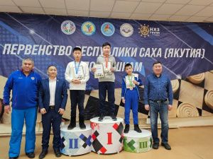 Более 170 молодых спортсменов приняли участие в первенстве Якутии по стоклеточным шашкам