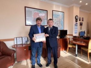 Генеральный директор АО «АК «ЖДЯ» Василий Шимохин получил благодарственное письмо за помощь СВО