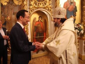 Айсен Николаев принял участие в Крёстном ходе и Божественной Литургии