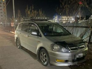 Пьяная автоледи без водительских прав устроила ДТП во дворе дома