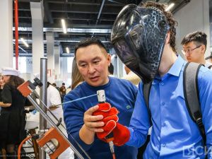 Порядка 10 тысяч вакансий по приоритетным отраслям представили на ярмарке трудоустройства в Якутске