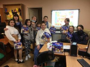 Главная новость МВД Якутии: приключения новогодней почты Полицейского Деда Мороза