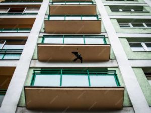 28-летний молодой человек выпал с балкона четвертого этажа: Сводка происшествий в Якутии