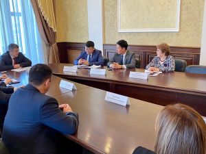 Представители АО «АК «ЖДЯ» провели встречу с ДВГУПС