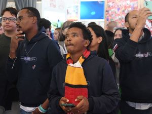 Зарубежные участники Всемирного фестиваля молодежи знакомятся со страной на Международной выставке-форуме «Россия»