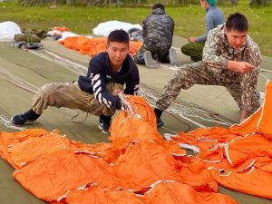 В Якутии профессиональную подготовку прошли 9 новых парашютистов-пожарных