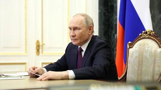 Путин подписал закон о ипотечных каникулах для семей с двумя и более детьми