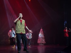 Евгений Григорьев вручил стипендии 100 лучшим школьникам на Елке главы Якутска