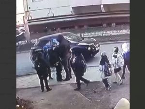 В Якутске сотрудник полиции напал на детей: Глава Следкома РФ поручил повторно возбудить уголовное дело