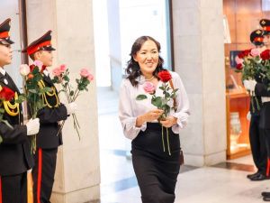 Кирилл Бычков вручил государственные награды многодетным матерям Якутии