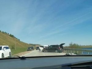 Под Якутском два автомобиля столкнулись лоб в лоб