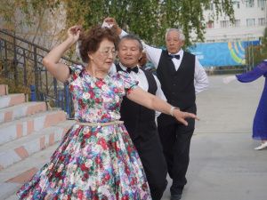 ДДН провел танцевально-музыкальный вечер