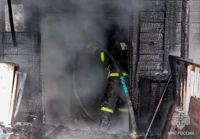 В Якутии сегодня сгорел дом — есть жертва