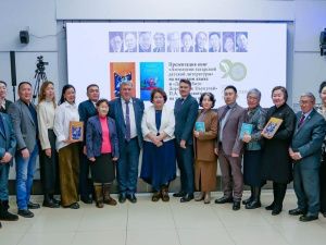 Повесть якутского писателя Платона Ойунского перевели на татарский язык