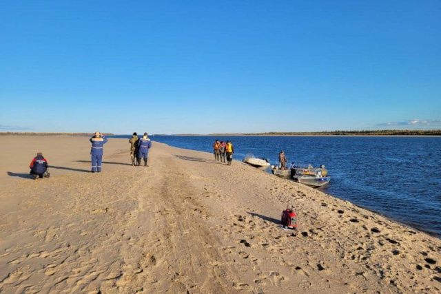 В Якутии продолжаются поиски пропавших неделю назад в Намском районе рыбаков
