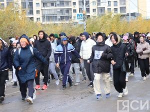 В Якутске более четырех тысяч любителей бега вышли на старт всероссийского забега «Кросс нации»