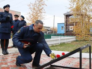 Личный состав и ветераны УФСИН почтили память сотрудников, погибших при выполнении служебных обязанностей