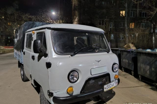 Сотрудники «Железных дорог Якутии» и Ассоциации строителей АЯМ передали бойцам СВО автомобиль