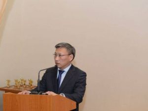 Во время занятий плаванием в бассейне «Чолбон» скончался экс-зампред Айаал Степанов