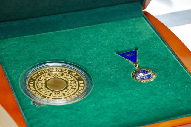 Вручены стипендии первого президента Якутии «Знанием победишь»