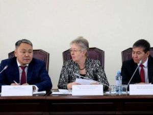 Председателем Якутской городской думы избран Альберт Семенов