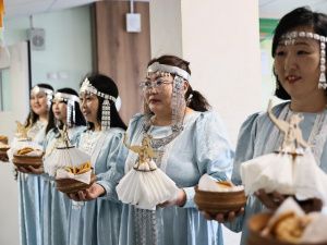 Глава Якутии принял участие в открытии новой школы в Кобяйском районе