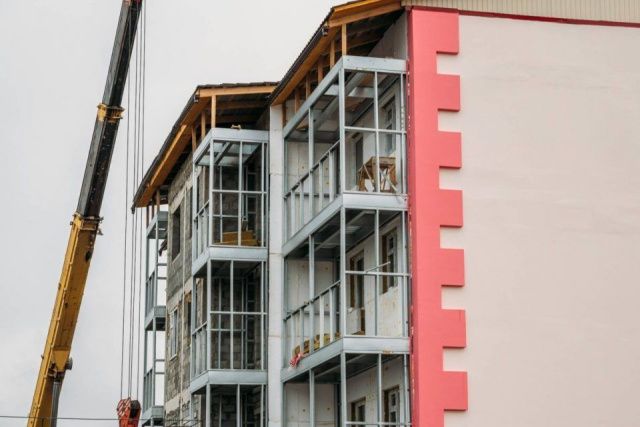 В семи районах Якутии до конца года построят 15 домов для переселения из аварийного фонда