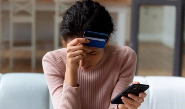 Суд расторг кредитный договор, заключенный женщиной под влиянием мошенников