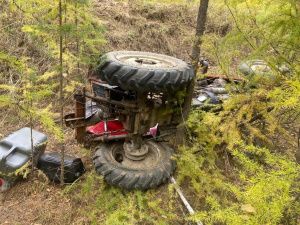 Водитель погиб при опрокидывании трактора в Мегино-Кангаласском районе