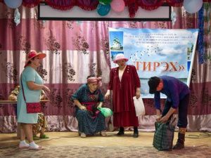 Артисты Вилюйского народного театра имени И.М. Гоголева-Кындыл посетили с гастролями исправительные учреждения