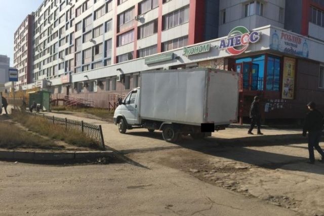 В Якутске водитель сбила женщину на пешеходном тратуаре