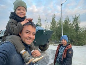 «Быть для тебя примером»: известные якутяне – о трудностях и радости отцовства