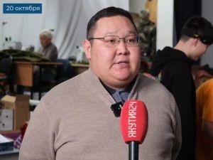 Айыллаан Винокуров: из Якутии в зону спецоперации направлено более 80 тонн гуманитарной помощи