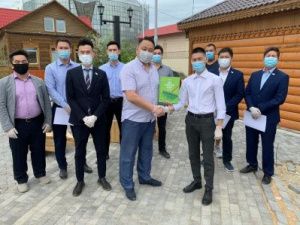 Председатель Якутской городской Думы провел встречу с членами Общественной Молодёжной Палаты