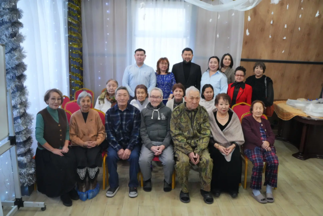 Россияне получат пенсии и пособия за май досрочно