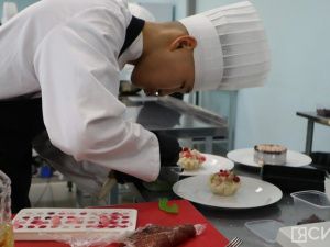 Конкурс среди студентов-поваров прошел на фестивале «Вкус Якутии»