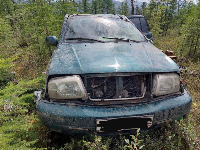 В Оймяконском улусе автомобиль вылетел в кювет: Пострадали водитель и пассажир
