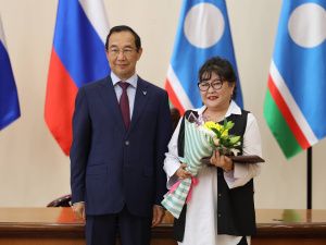 Айсен Николаев наградил представителей строительной отрасли Якутии