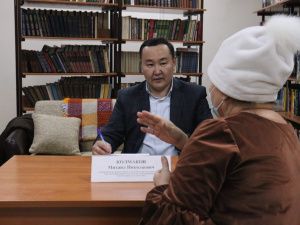 Члены правительства провели личный приём жителей Горного улуса