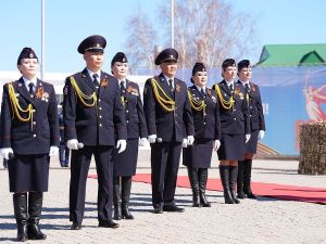 В Якутске торжественно подняли Знамя Победы