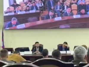 Мэр Якутска отчитал директора МКУ «Главстрой» за нарушение гарантийных обязательств